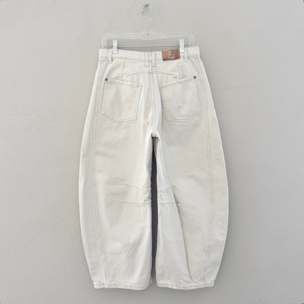 Free People Good Luck Barrel Jeans 29 Cream Milk Denim Curved Bow Leg Boho Chic - Picture 7 of 14